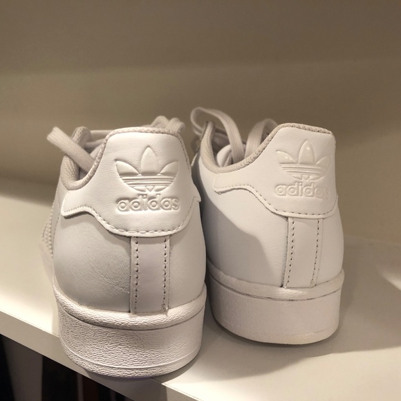 ADIDAS SUPERSTAR LADIES SNEAKER SIZE 7 NEW WITHOUT TAGS - Picture 4 of 5